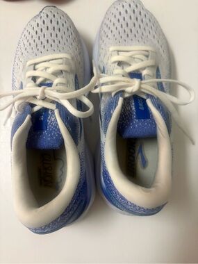 Brooks women’s ghost 16